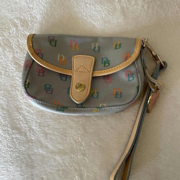 Dooney & Burke wristlet vintage - Picture 3 of 7
